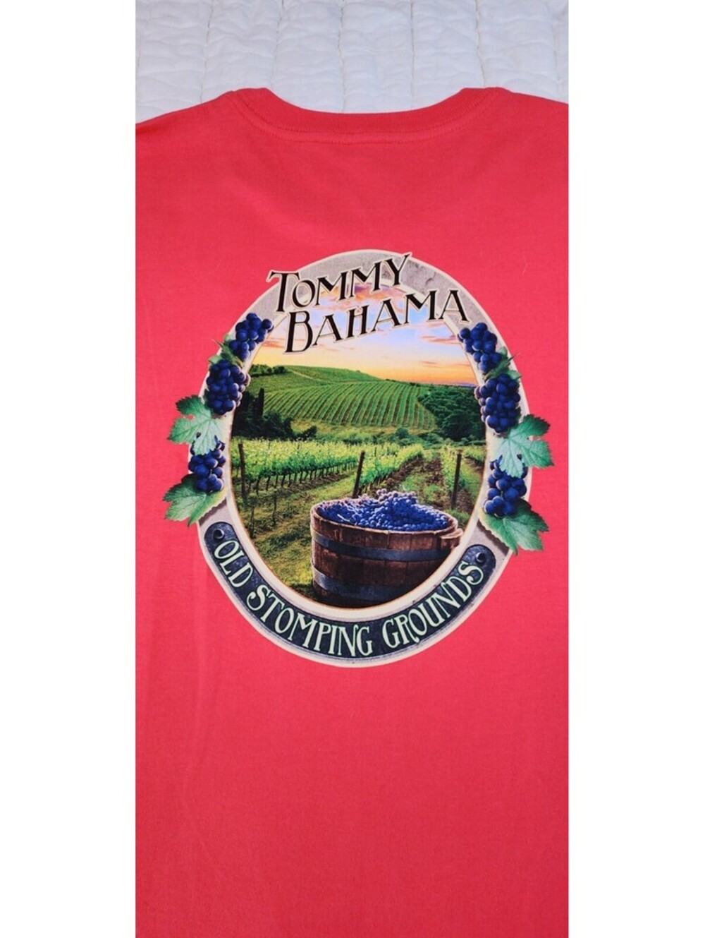 Tommy Bahama Men's L NWOT Old Stomping Grounds T-shirt Coral Red